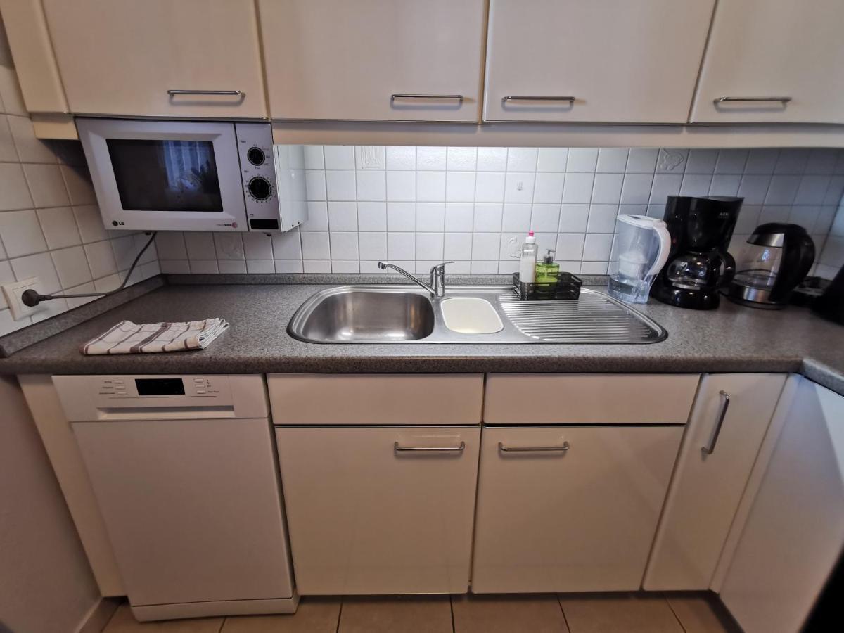 Apartment Schoene 3-zimmer Erdgeschosswohnung Am Bergpark,unesco,therme,train, Wilhelmshoeher Allee 329
